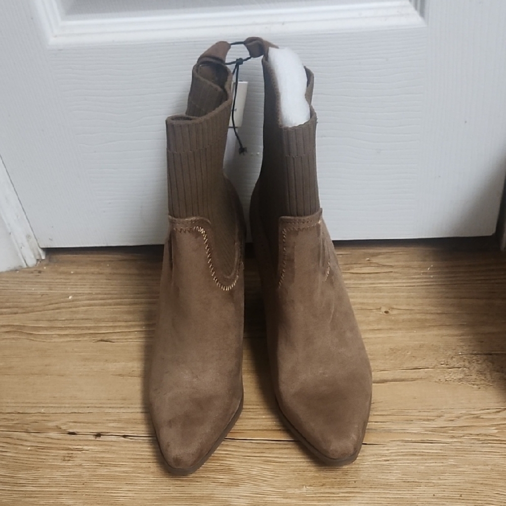 Universal Thread Tan Suede Ankle Booties